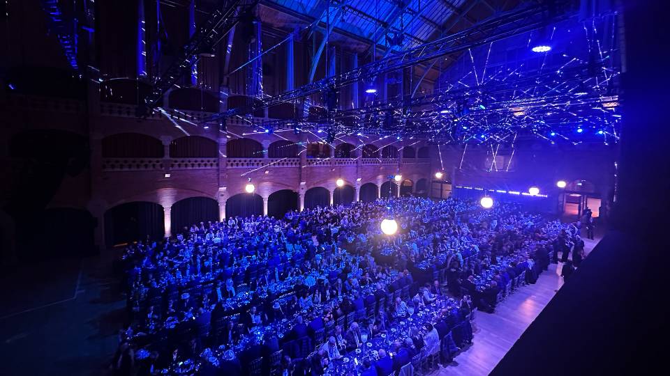 TIM - LA FORZA E IL FUTURO